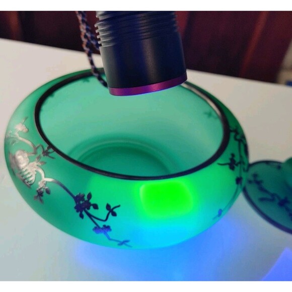 VTG TIFFIN SATIN GREEN CONSOLE BOWL WITH SILVER OVERLAY + 2 COORD. CANDLESTICKS - Picture 3 of 10